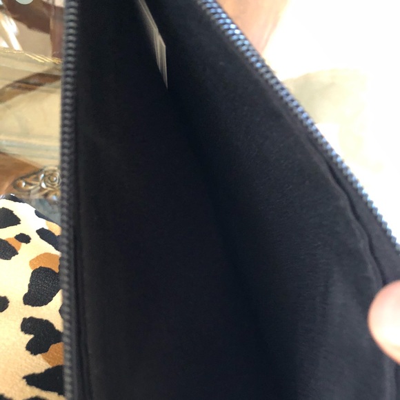 NWT coach reversible leopard Tote&wristlet - Picture 4 of 8